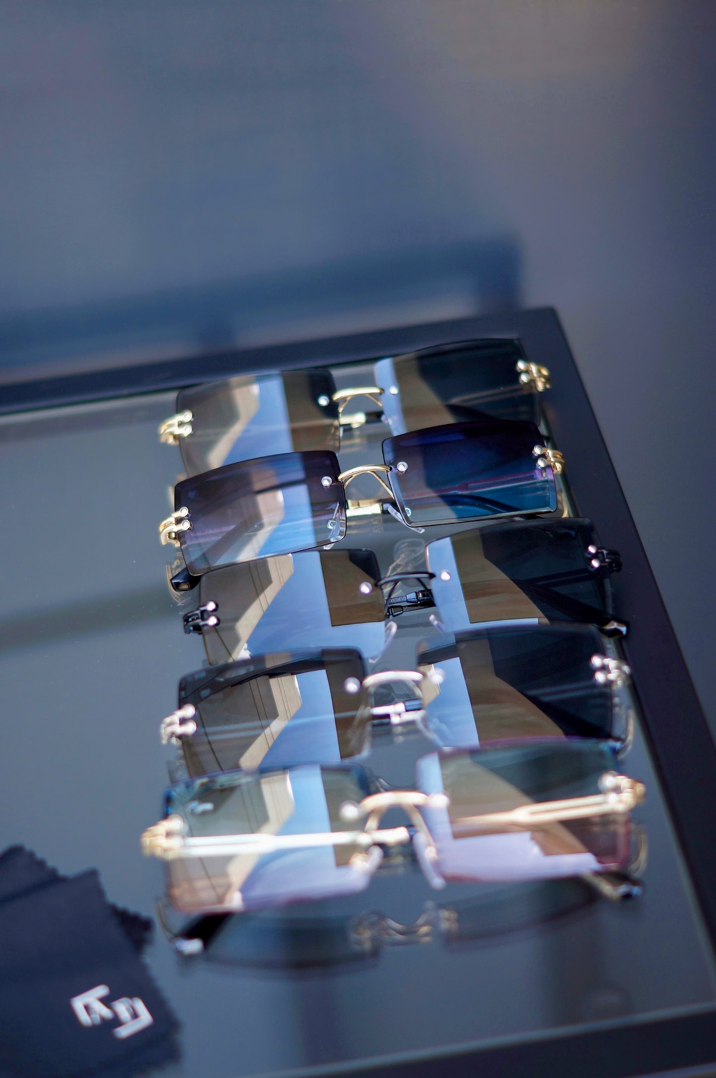 AL Fàr Unisex Sunglasses