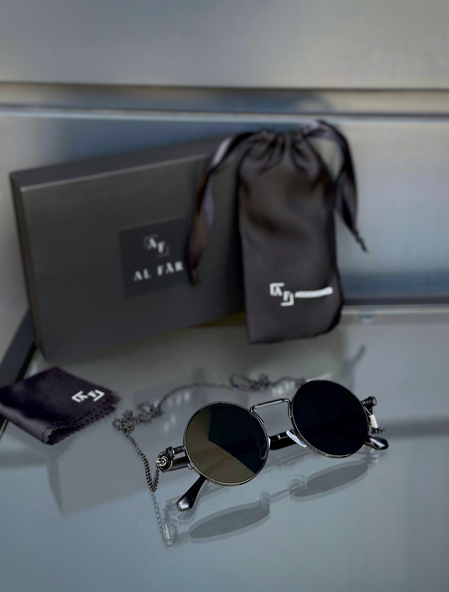 AL Fár Unisex Sunglasses